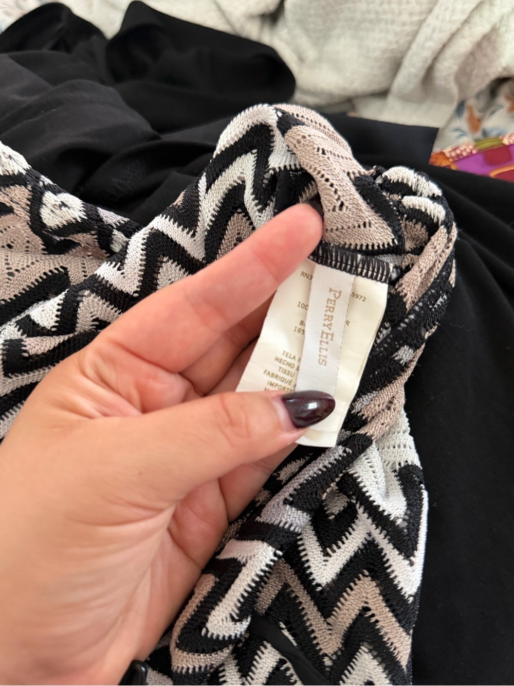 Perry Ellis Black White and Beige Chevron Knit Cover Up Dress - Y2K - Picture 6 of 7